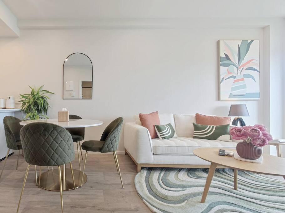Brand New Stylish 2Br Apartment- Free Parking 奥克兰 外观 照片