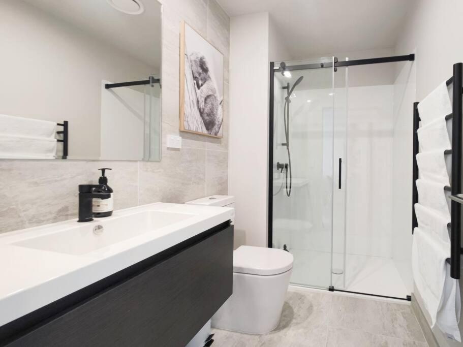 Brand New Stylish 2Br Apartment- Free Parking 奥克兰 外观 照片